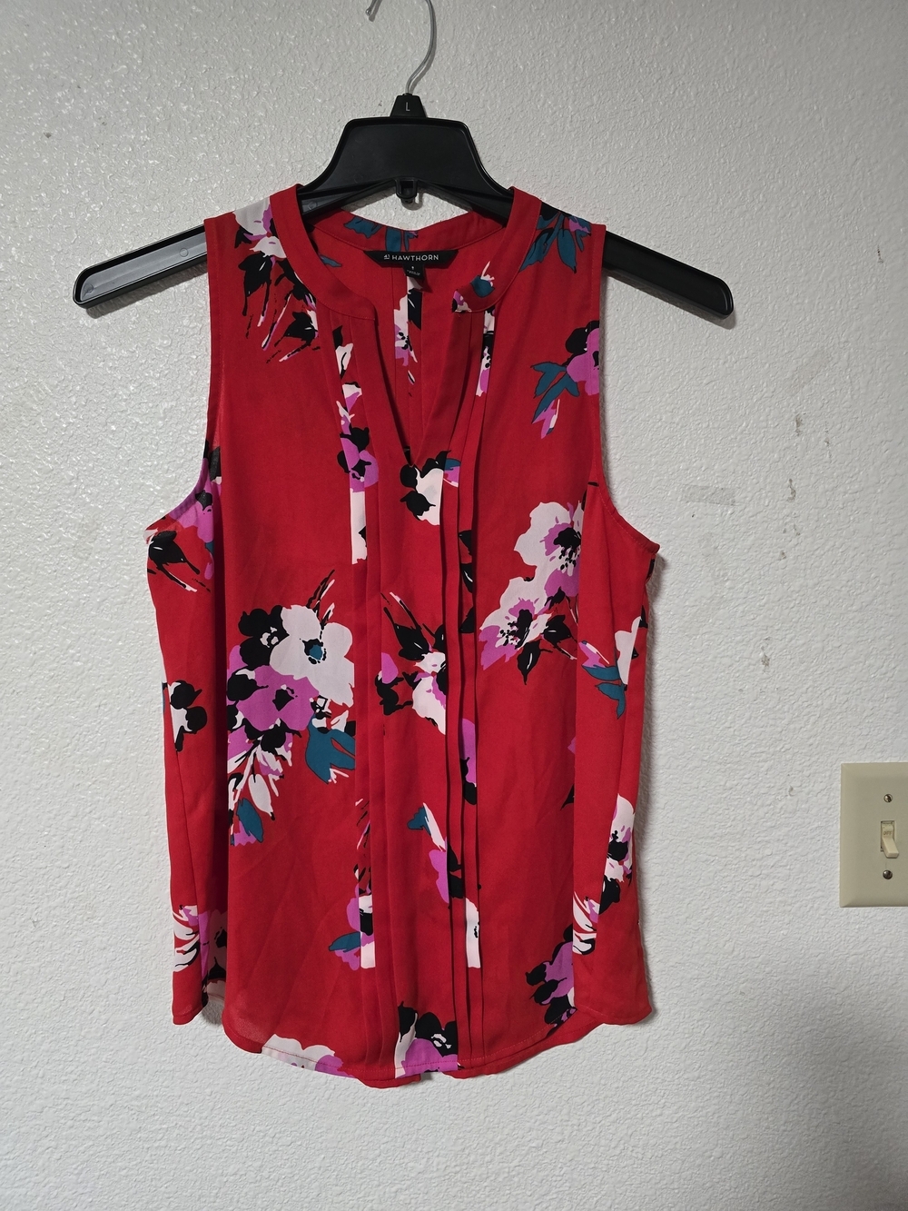 41 Hawthorn Red Floral Tie-Neck Sleeveless Blouse